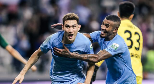 开云平台-国足新星助新鹏城主场首胜 双线3连胜后深足逆袭？