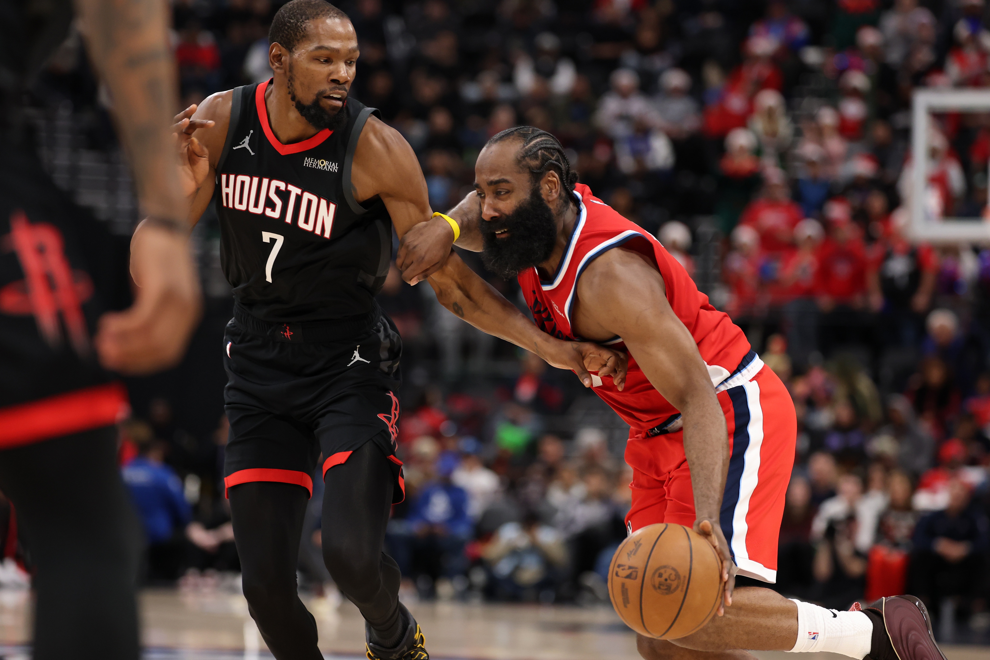 开云官方直播-周最佳提名：杜兰特、哈登、亚历山大、米切尔等球员在列