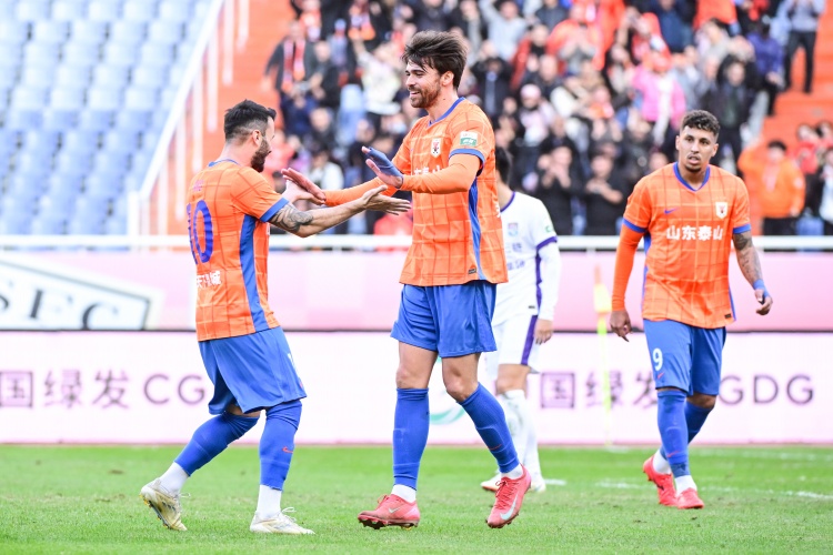 开云平台-记者：热身赛山东泰山2-2战平首尔FC，球队休假3日后前往广州冬训