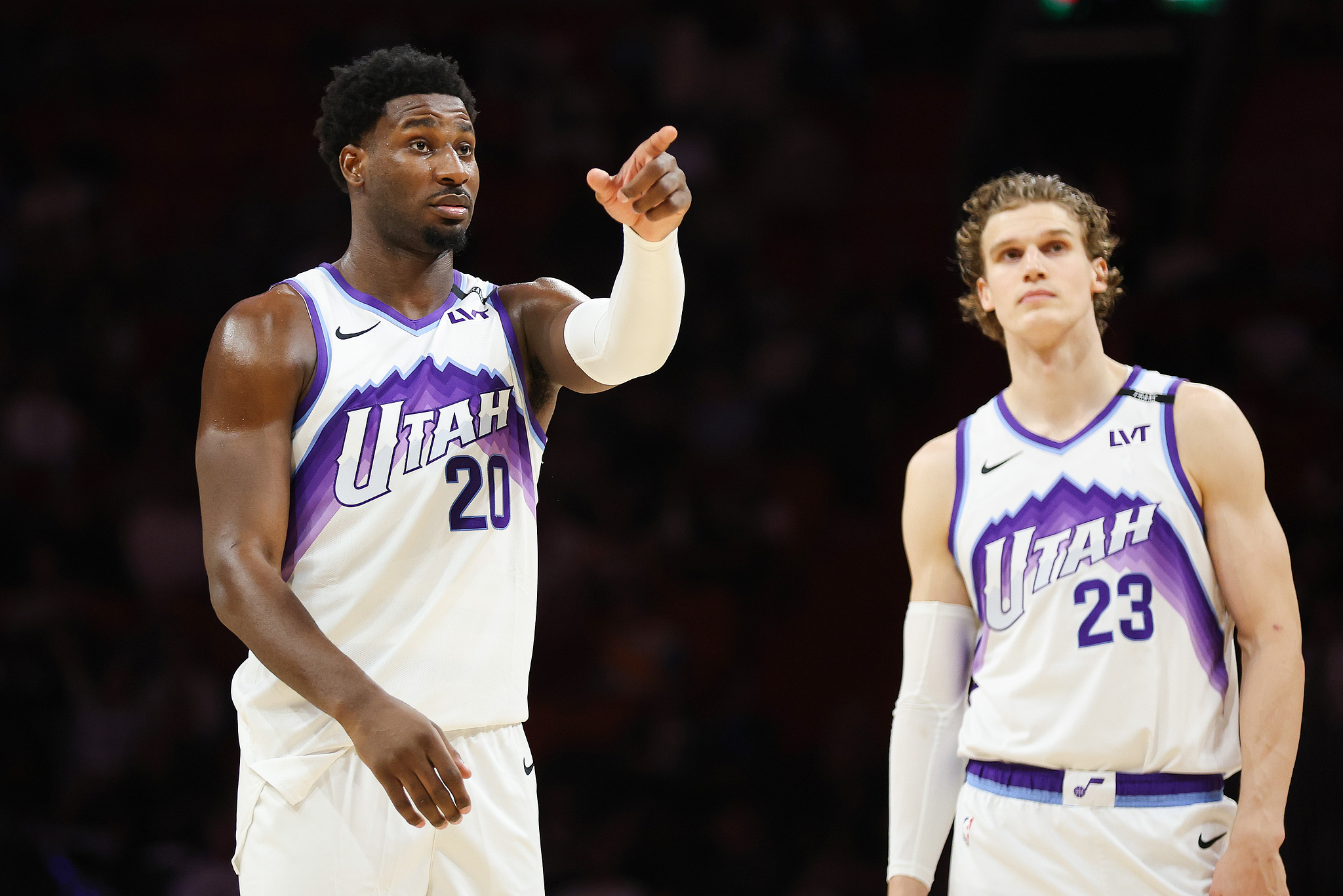 开云官方直播-小贾伦·杰克逊22+5维金斯26+5 爵士客场险胜热火