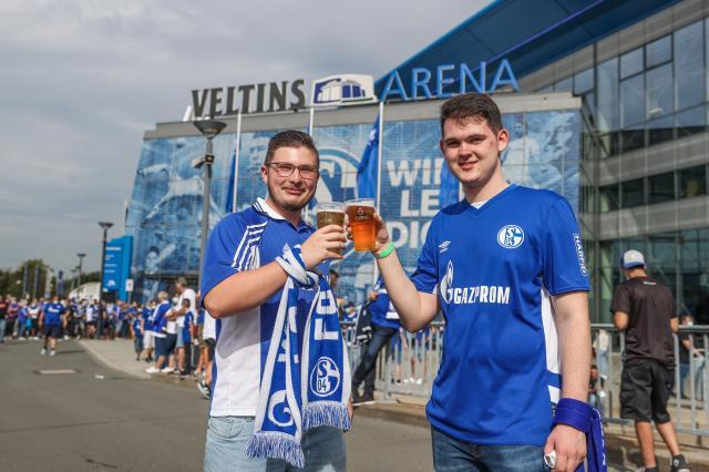 开云平台-沙尔克主场迎来20周岁生日 球队被逼平德乙3场4分